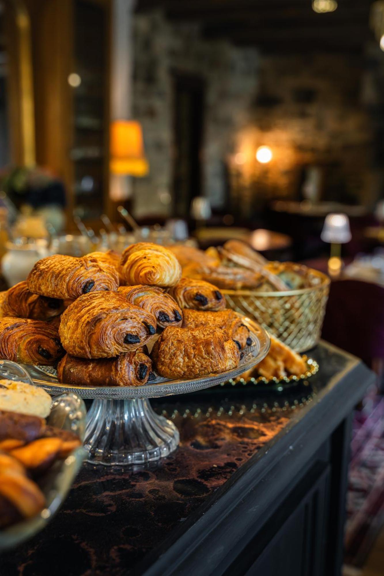 Hotel Kastell Dinec'H Minihy-Tréguier エクステリア 写真