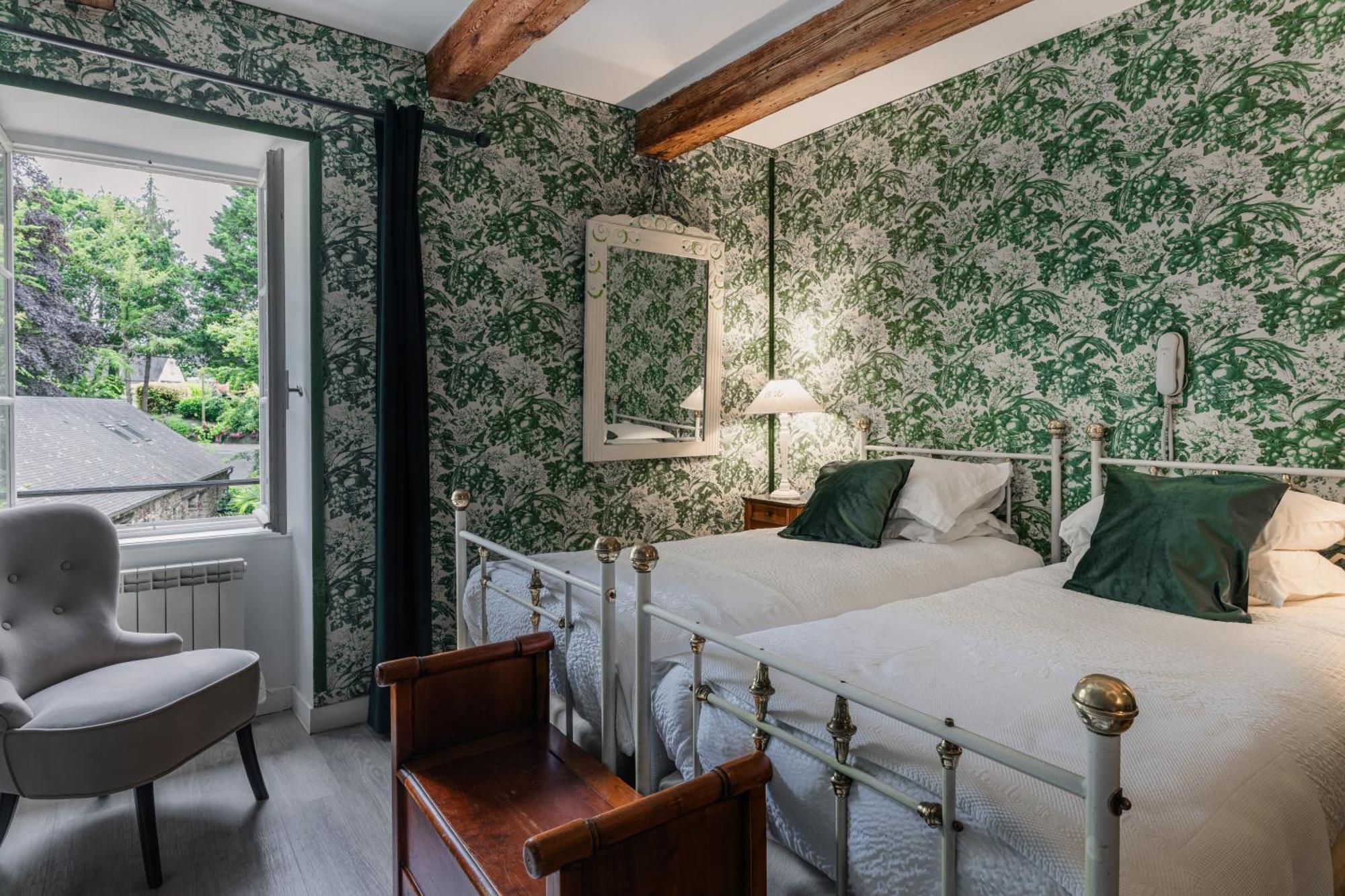 Hotel Kastell Dinec'H Minihy-Tréguier エクステリア 写真