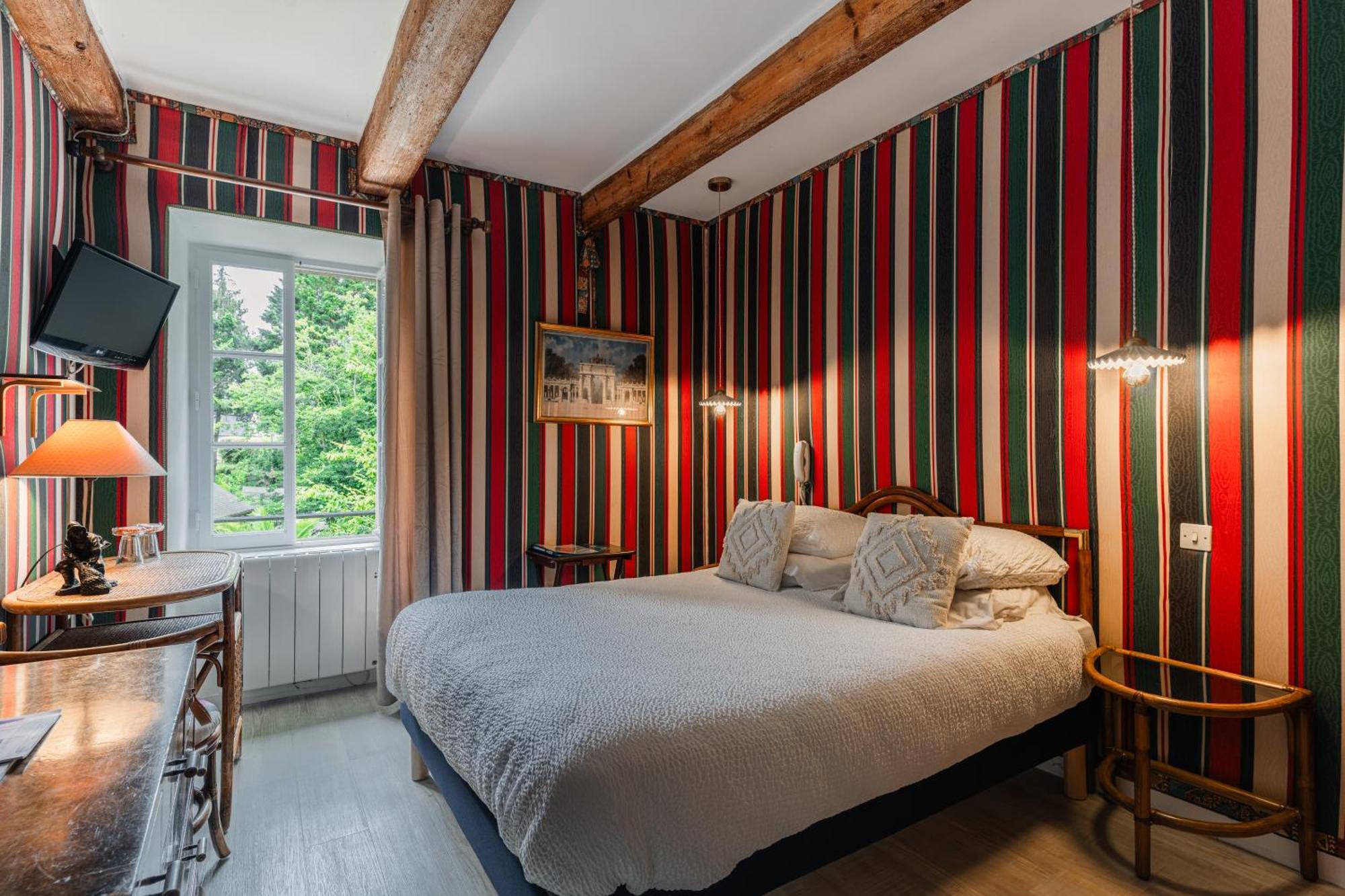 Hotel Kastell Dinec'H Minihy-Tréguier エクステリア 写真