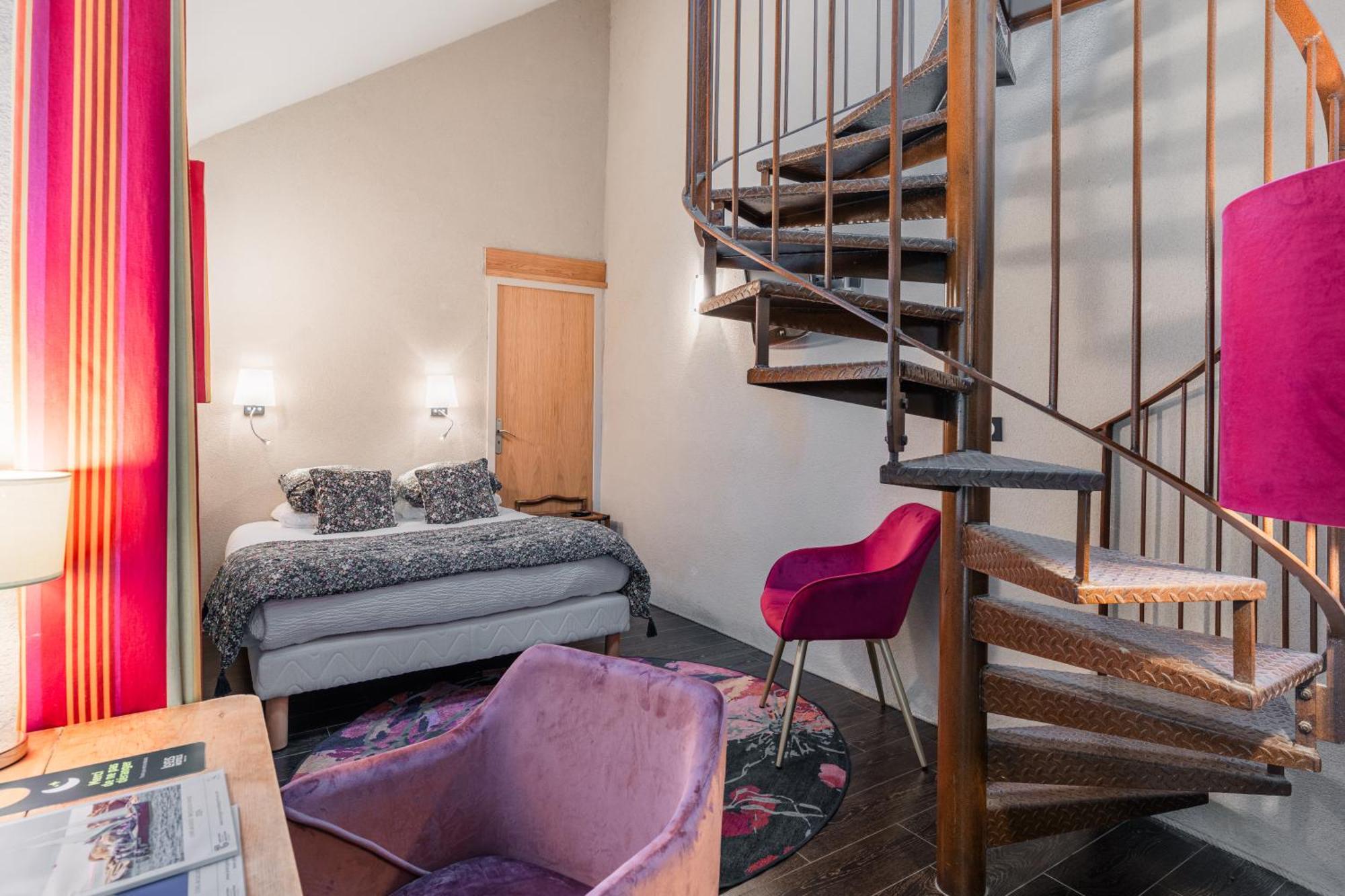 Hotel Kastell Dinec'H Minihy-Tréguier エクステリア 写真