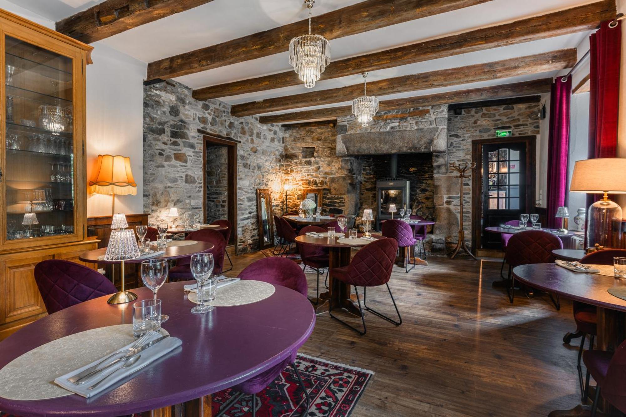 Hotel Kastell Dinec'H Minihy-Tréguier エクステリア 写真