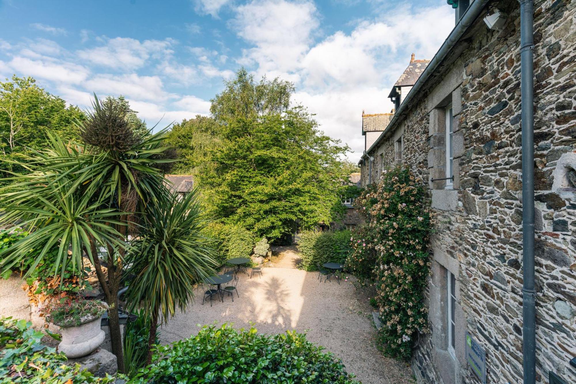 Hotel Kastell Dinec'H Minihy-Tréguier エクステリア 写真